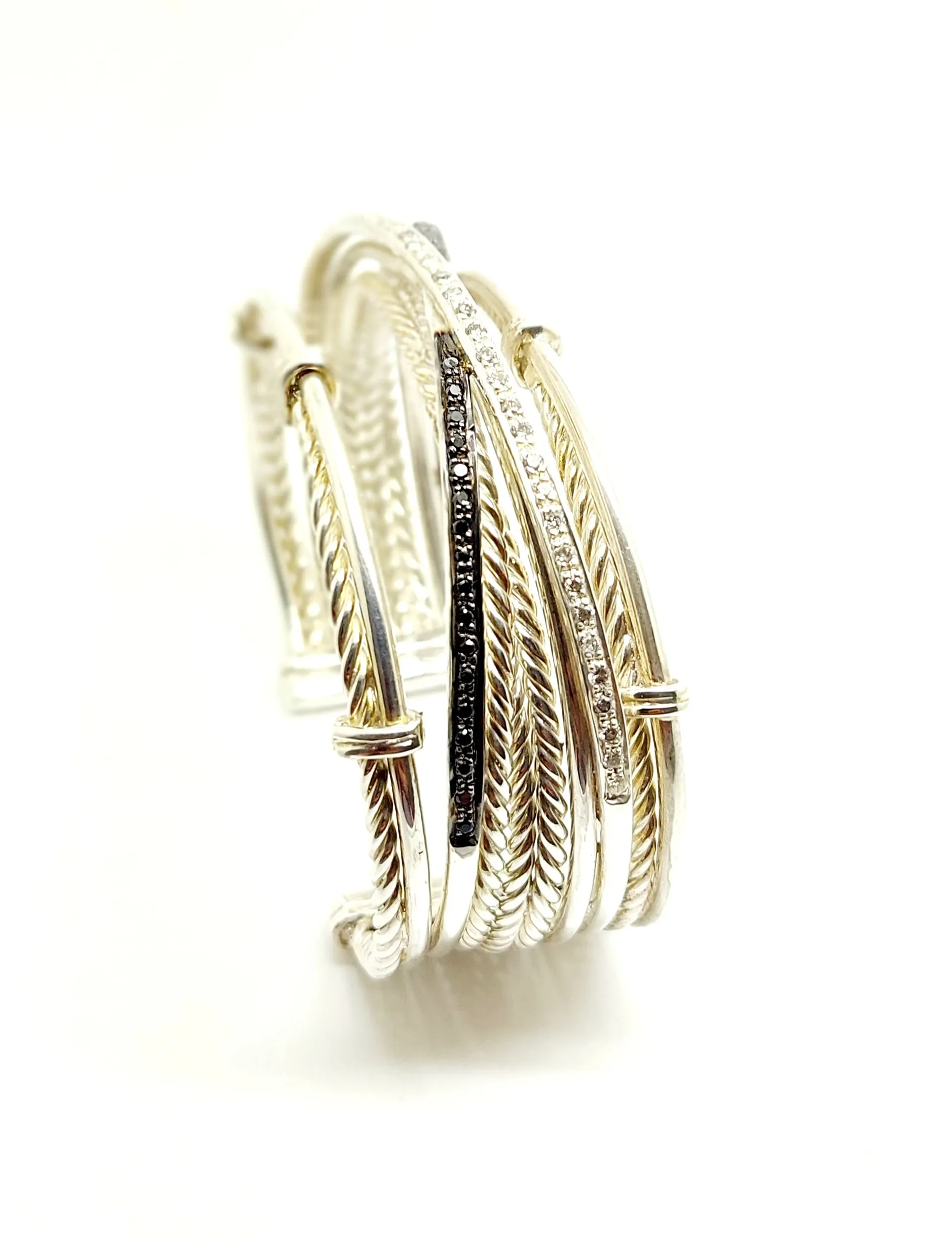 BLACK AND WHITE DIAMOND INTERTWINED BANGLE