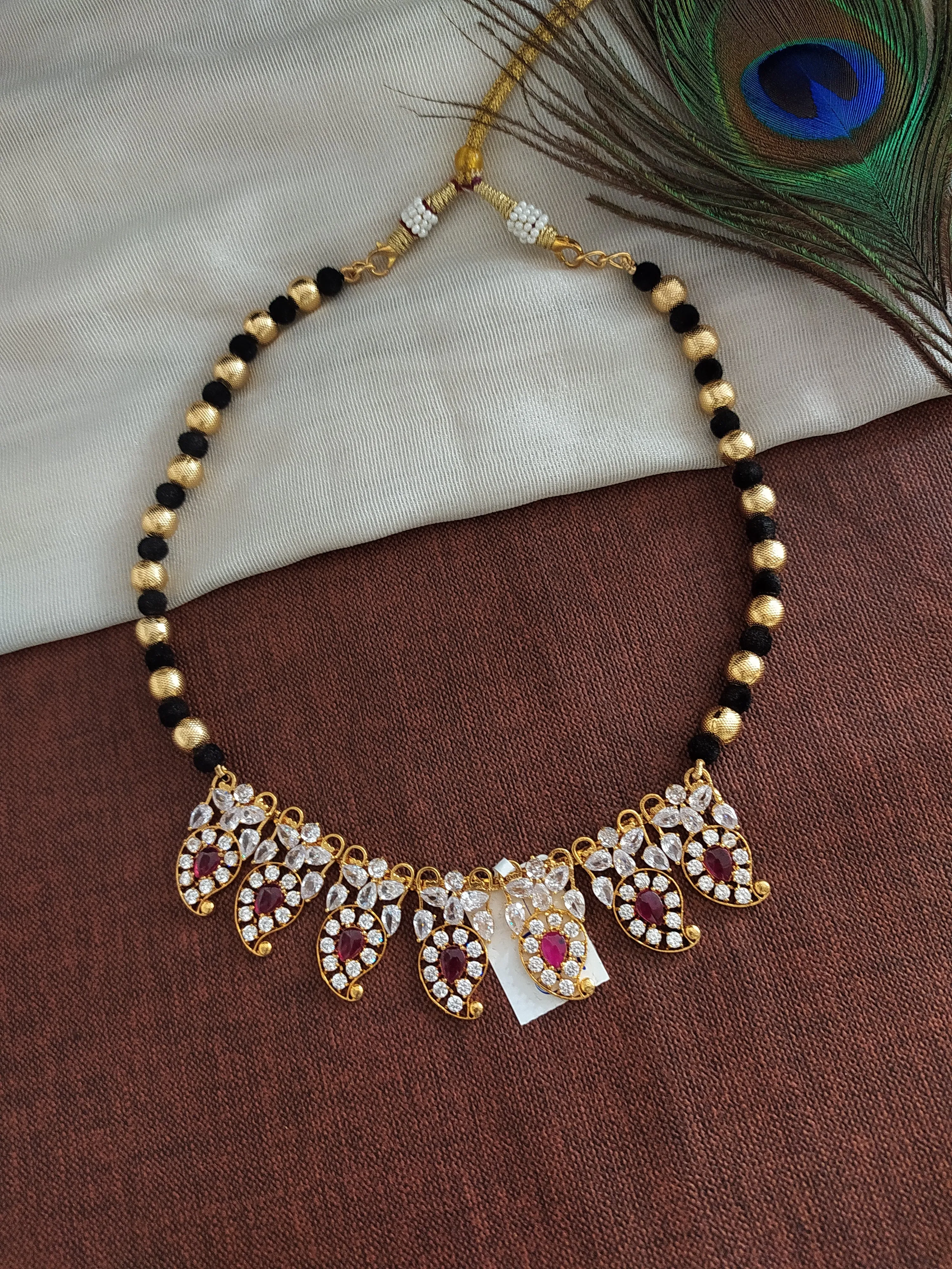 Dori Set Necklace With Zircon Stones In White & Ruby color