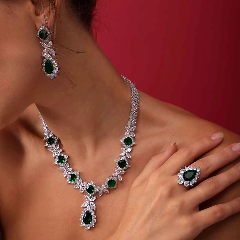 Elegant Emerald Diamond Set