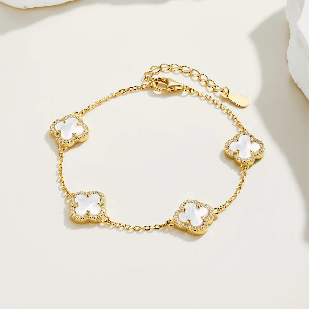 Iced Flora White Clover Bracelet - Gold