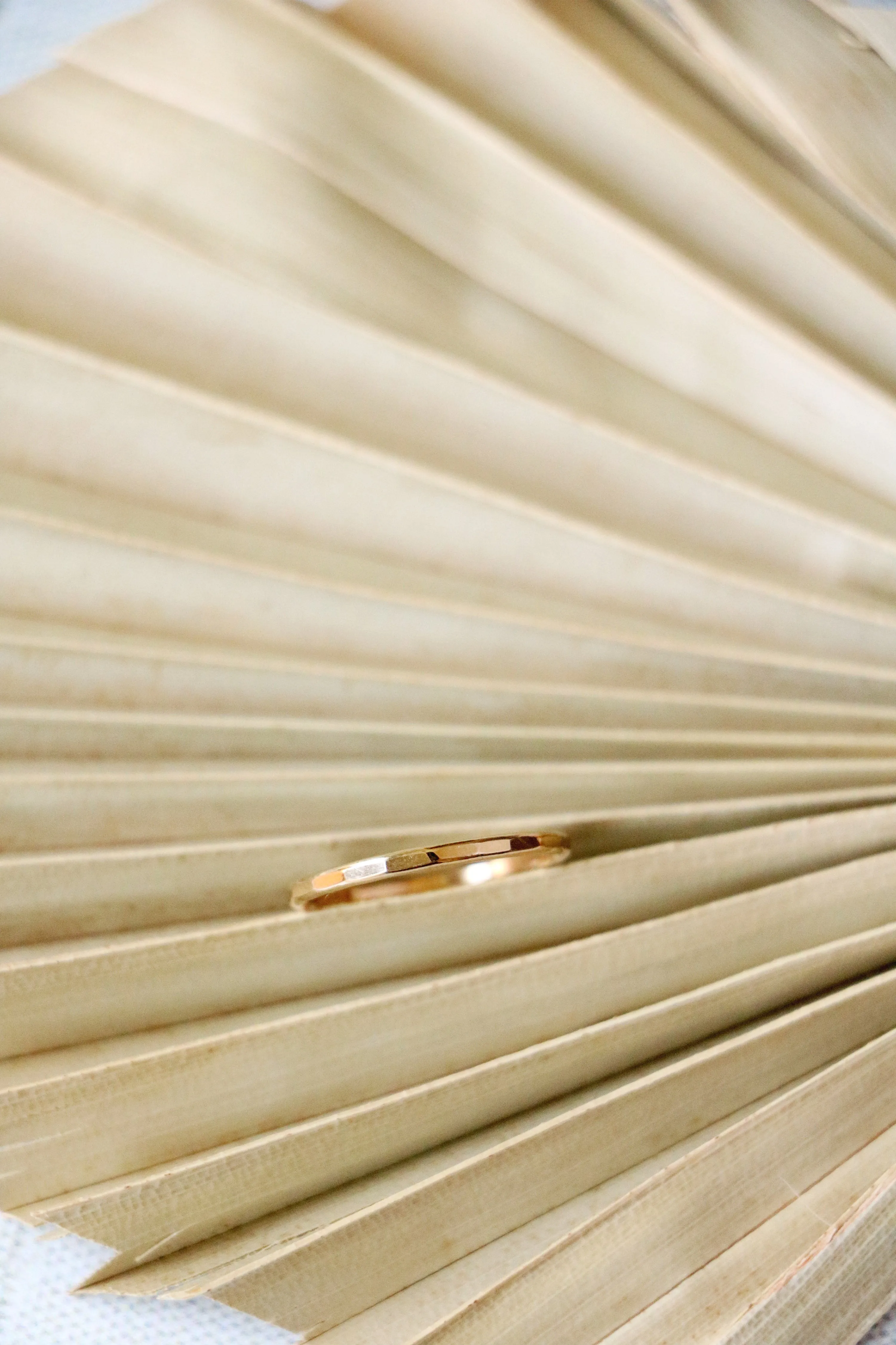 passage ring                  { gold   silver }