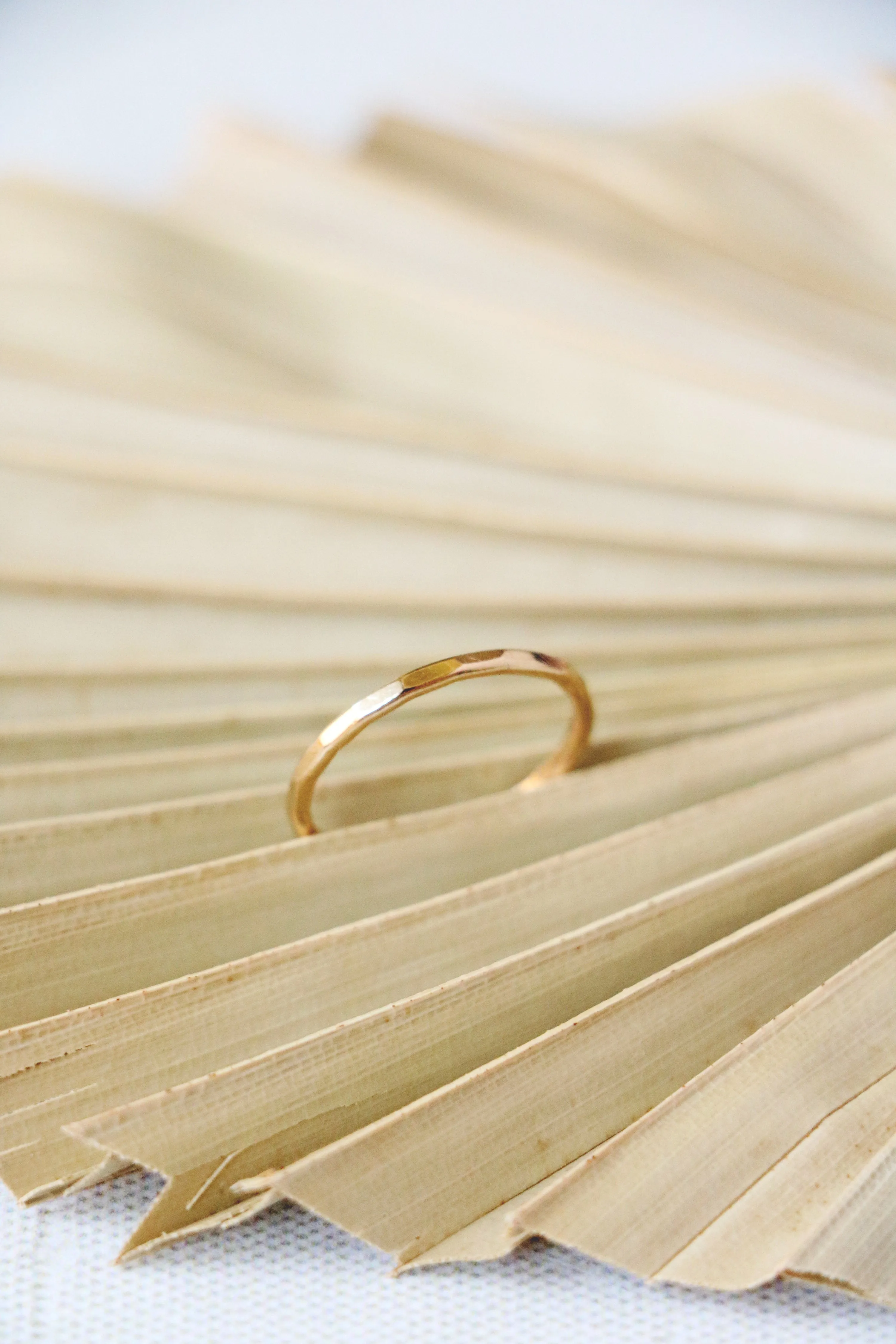 passage ring                  { gold   silver }