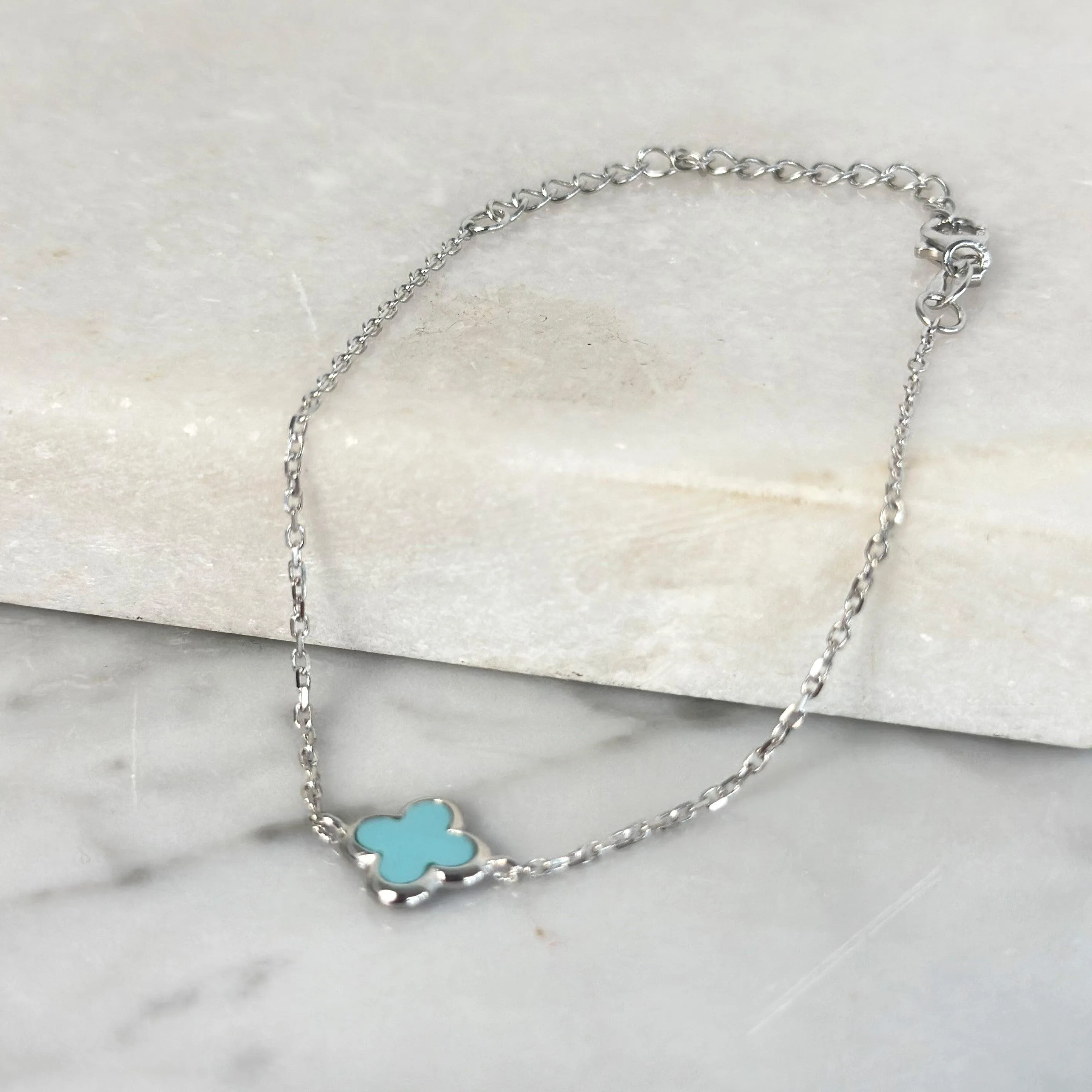 Silver Bracelet with Smooth Turquoise Clover