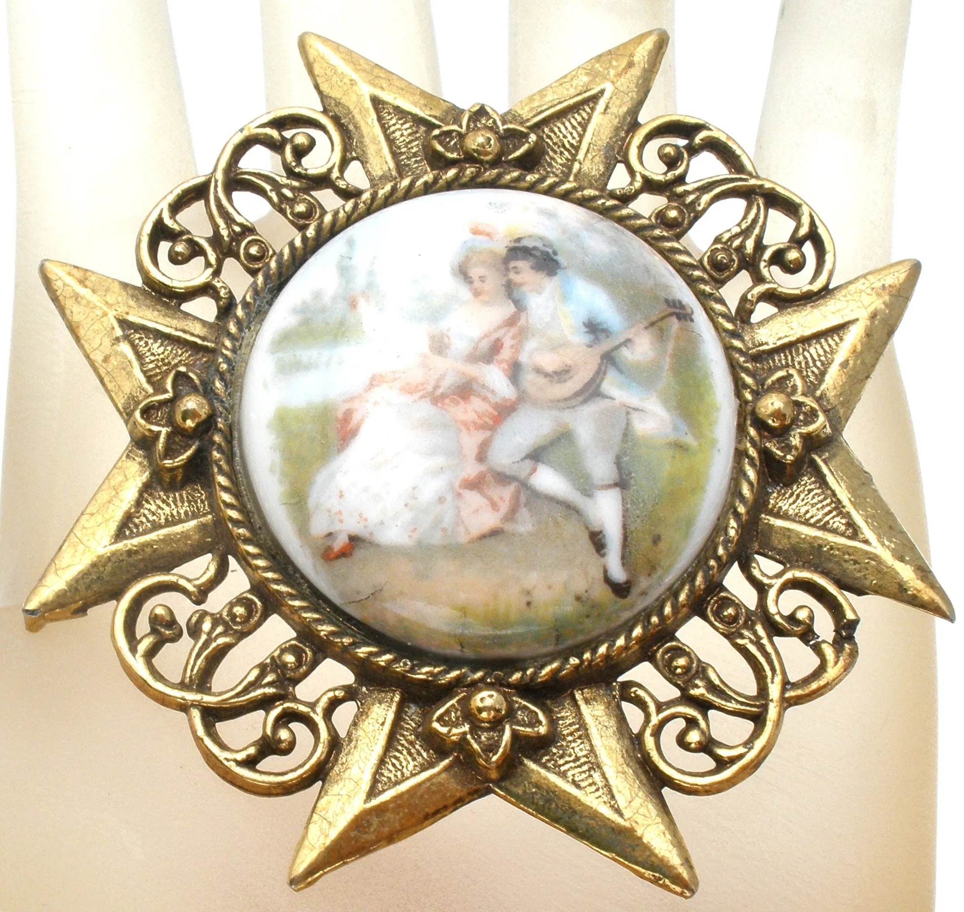 Victorian Courting Couple Brooch Pin Vintage