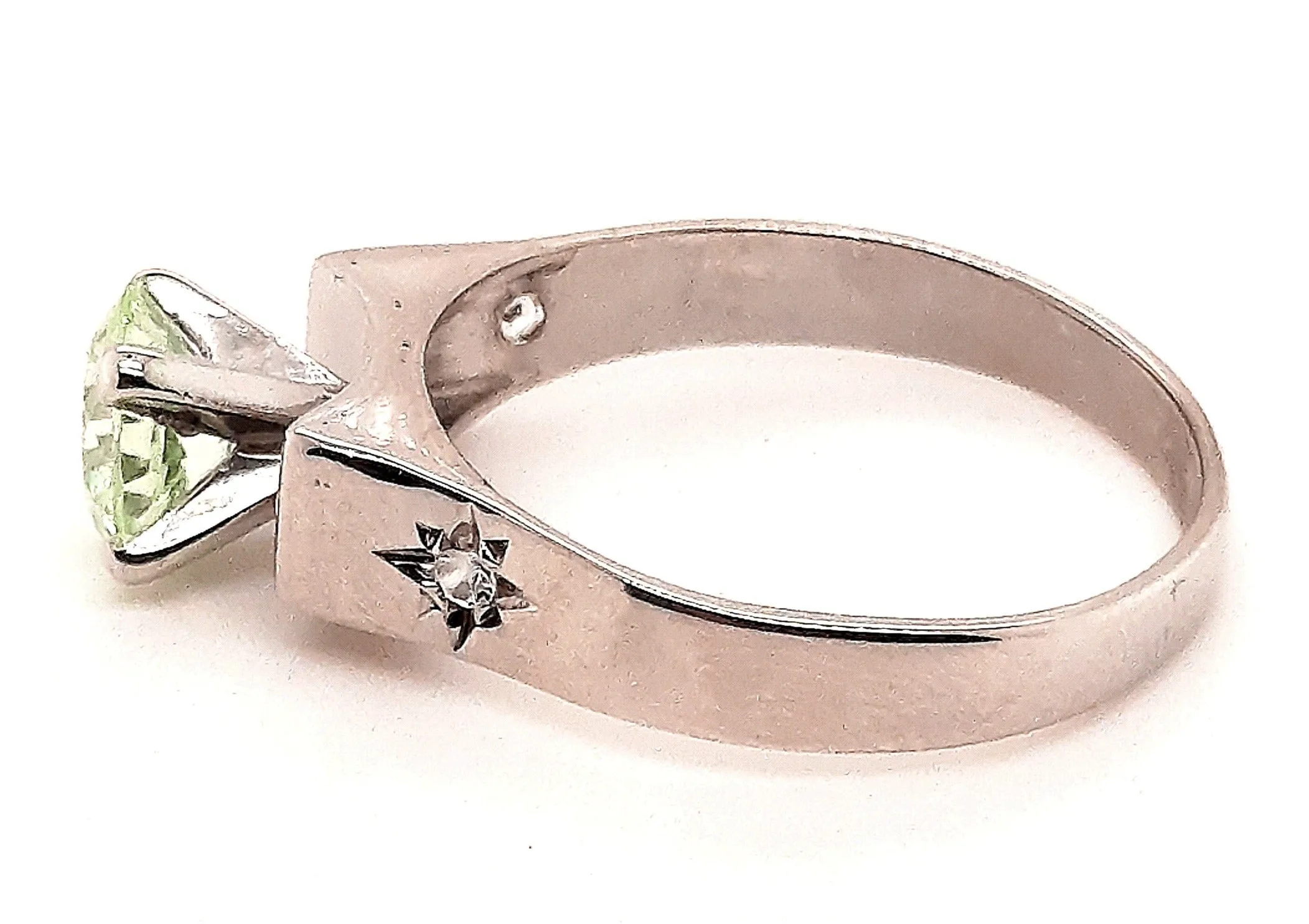 White Gold & Spinel Ring